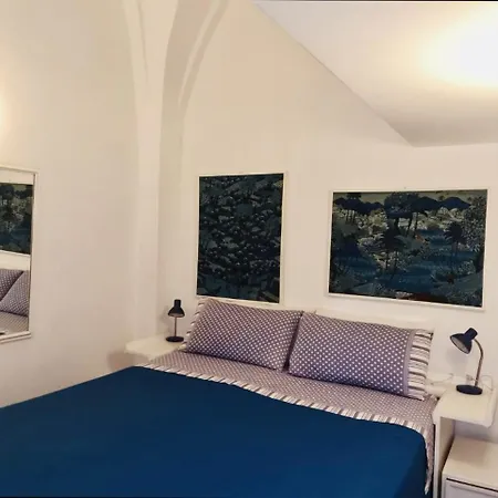 Apartment Central Studio Capri *